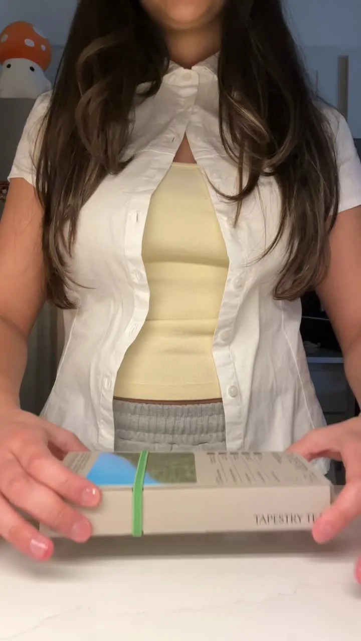 Still from Lola’s Tapestry Tea bundle video