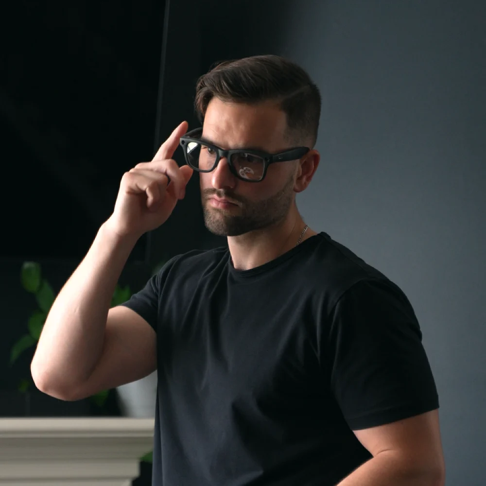 Spencer Ryan wearing smart glasses