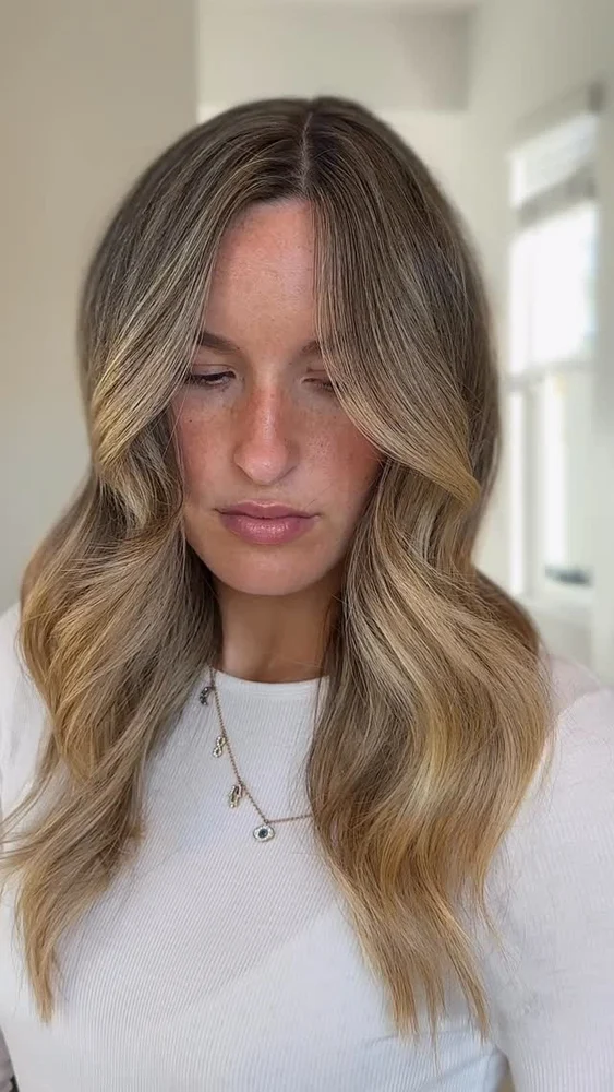 Long golden bronde waves with soft face-framing pieces