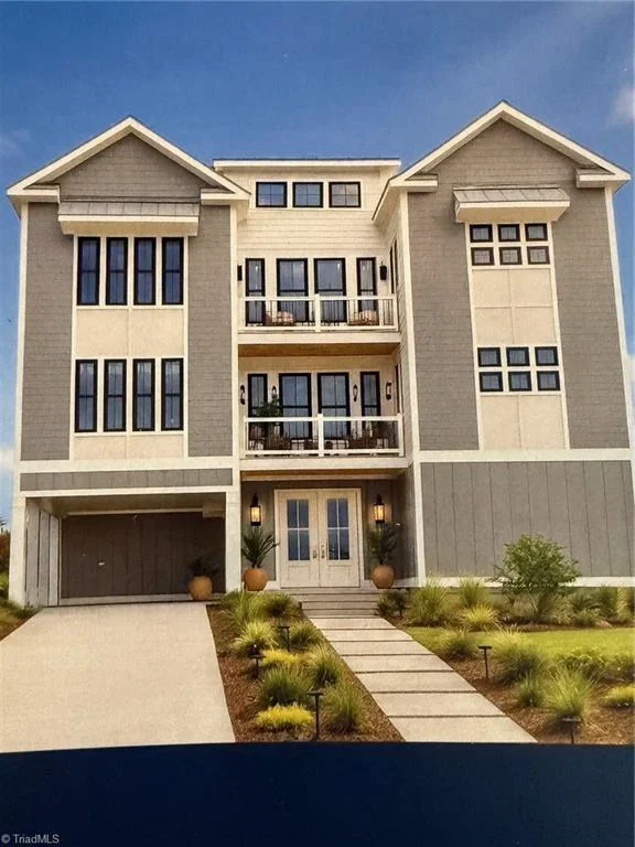 Exterior of 3405 Ocean Drive in Emerald Isle, North Carolina
