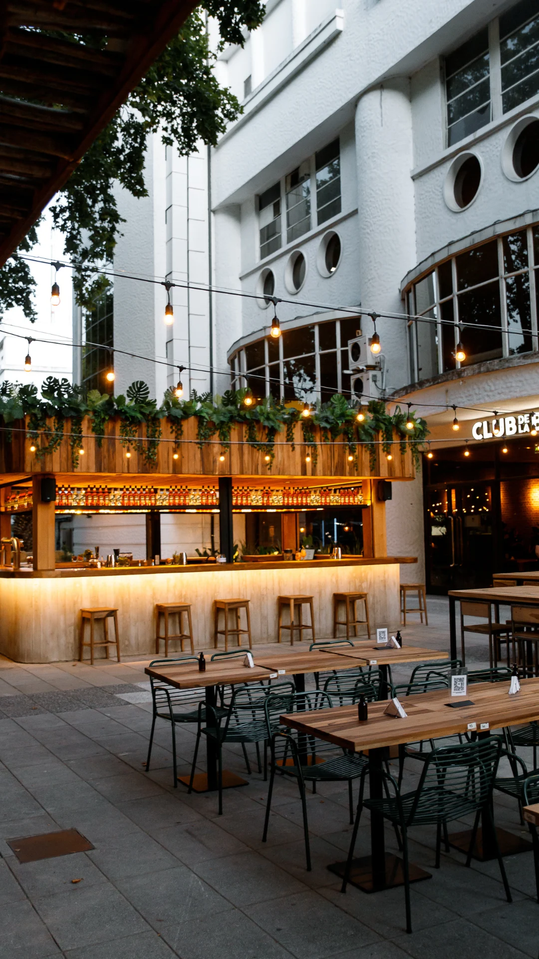 Patio y barra de un local del Club de la Birra