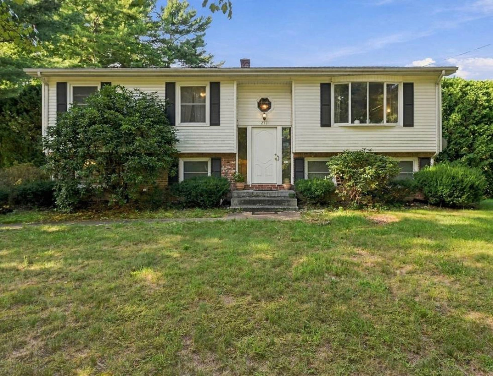 Raised ranch at 211 Allen St in East Longmeadow, MA