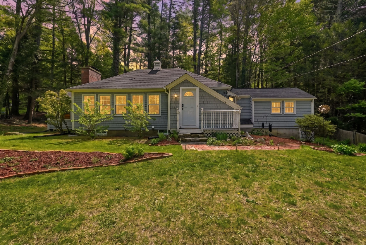 Ranch home at 400 Loomis St in Westfield, MA